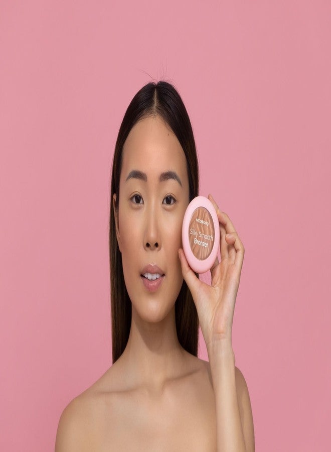MCoBeauty - Silky Smooth Bronzer Powder - Ultra-Pigmented Bronzing Pressed Powder - Natural Looking and with Shimmer Finish - Face Makeup, Christmas Gifts, Stocking Stuffers - Image 4